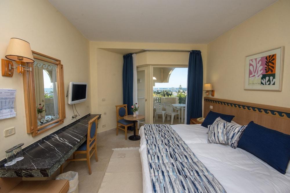 Hotel Novostar Nahrawess Thalasso And Aquapark