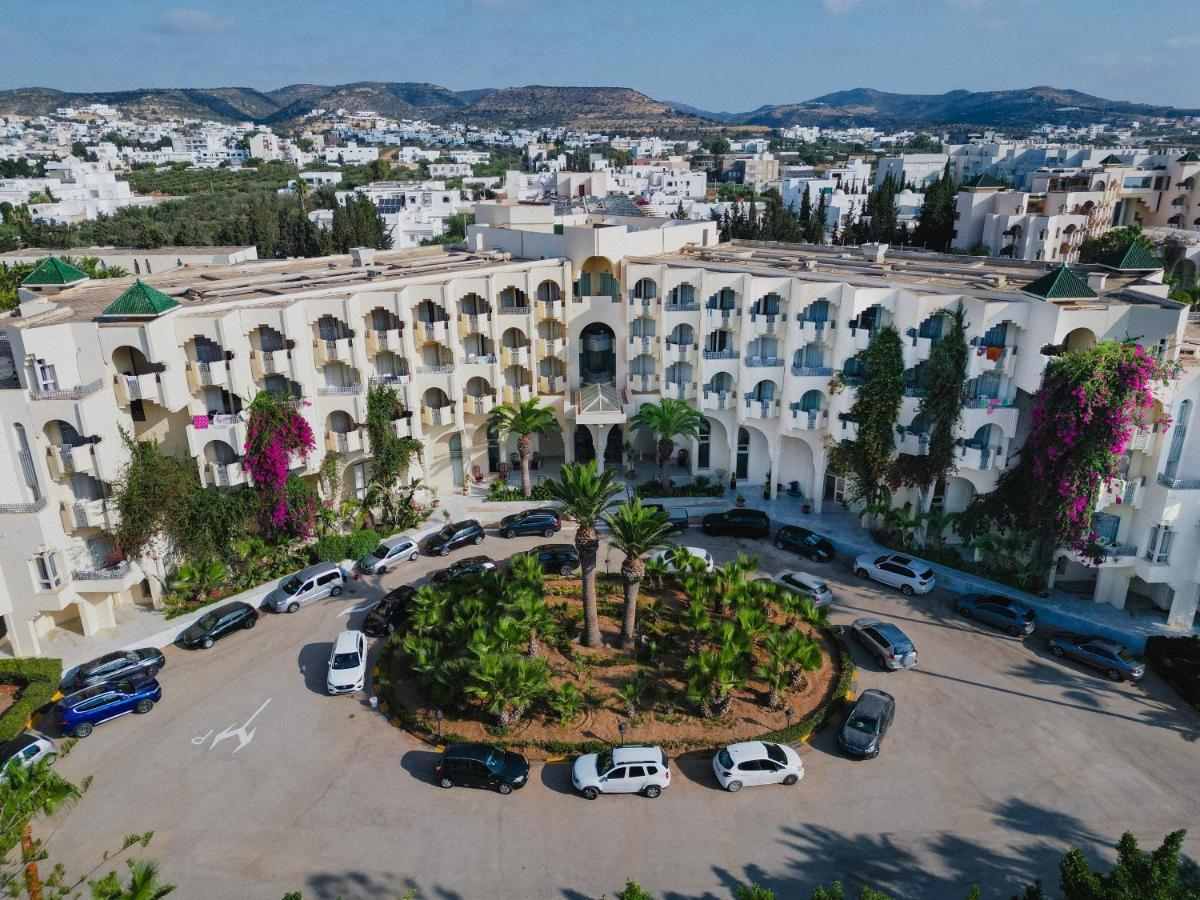 Hotel Novostar Nahrawess Thalasso And Aquapark 4*