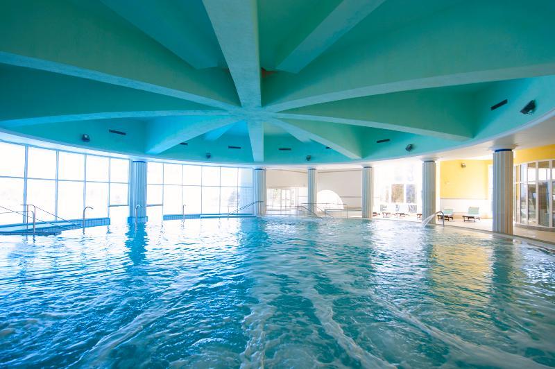 Hotel Novostar Nahrawess Thalasso And Aquapark 4*